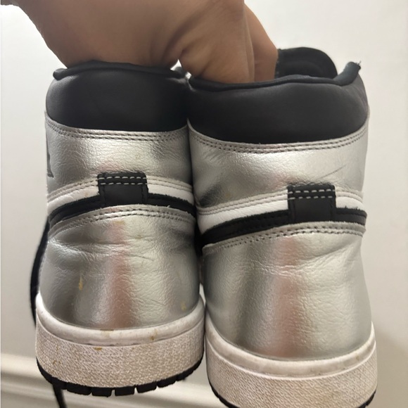 Nike Men's Black and Silver Sneakers - Picture 4 of 9